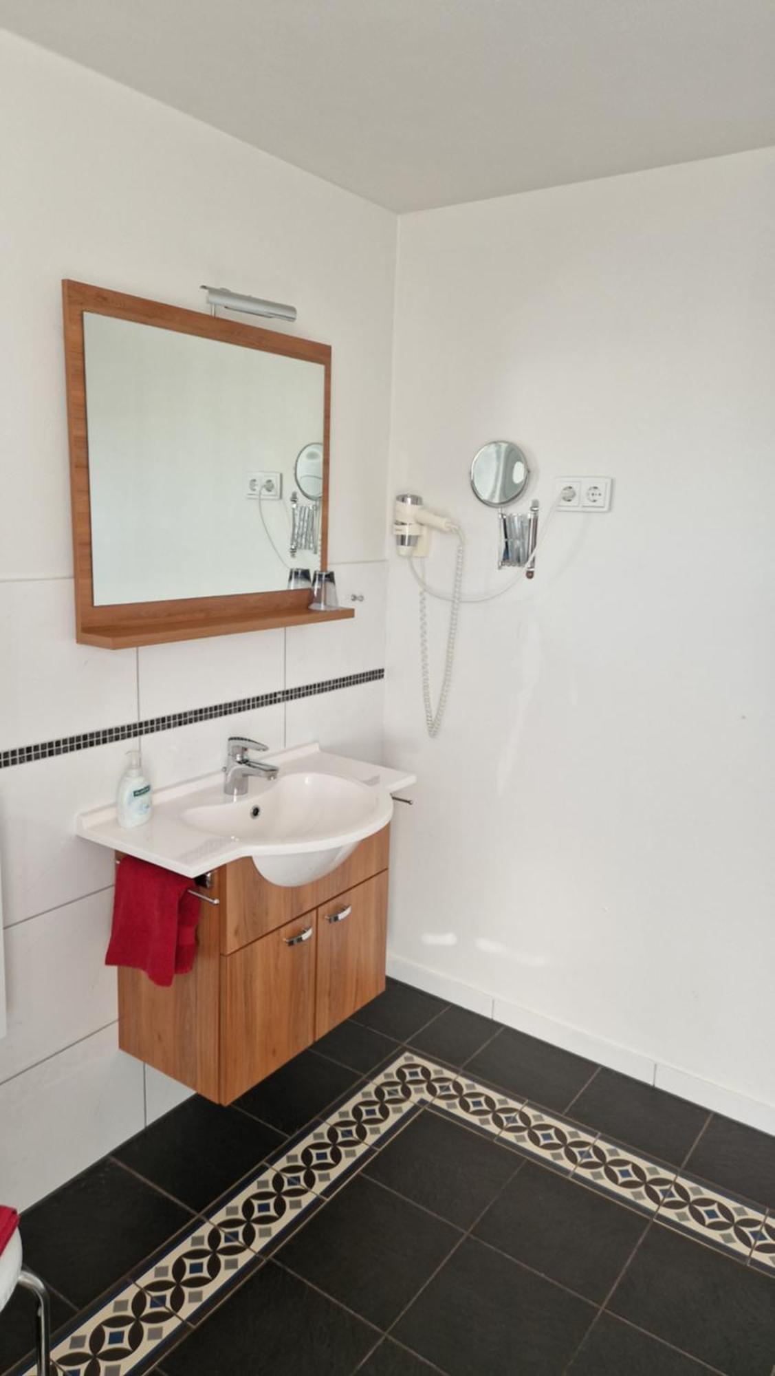 Hotel Garni Demmel & Cie Rohrsheim ภายนอก รูปภาพ
