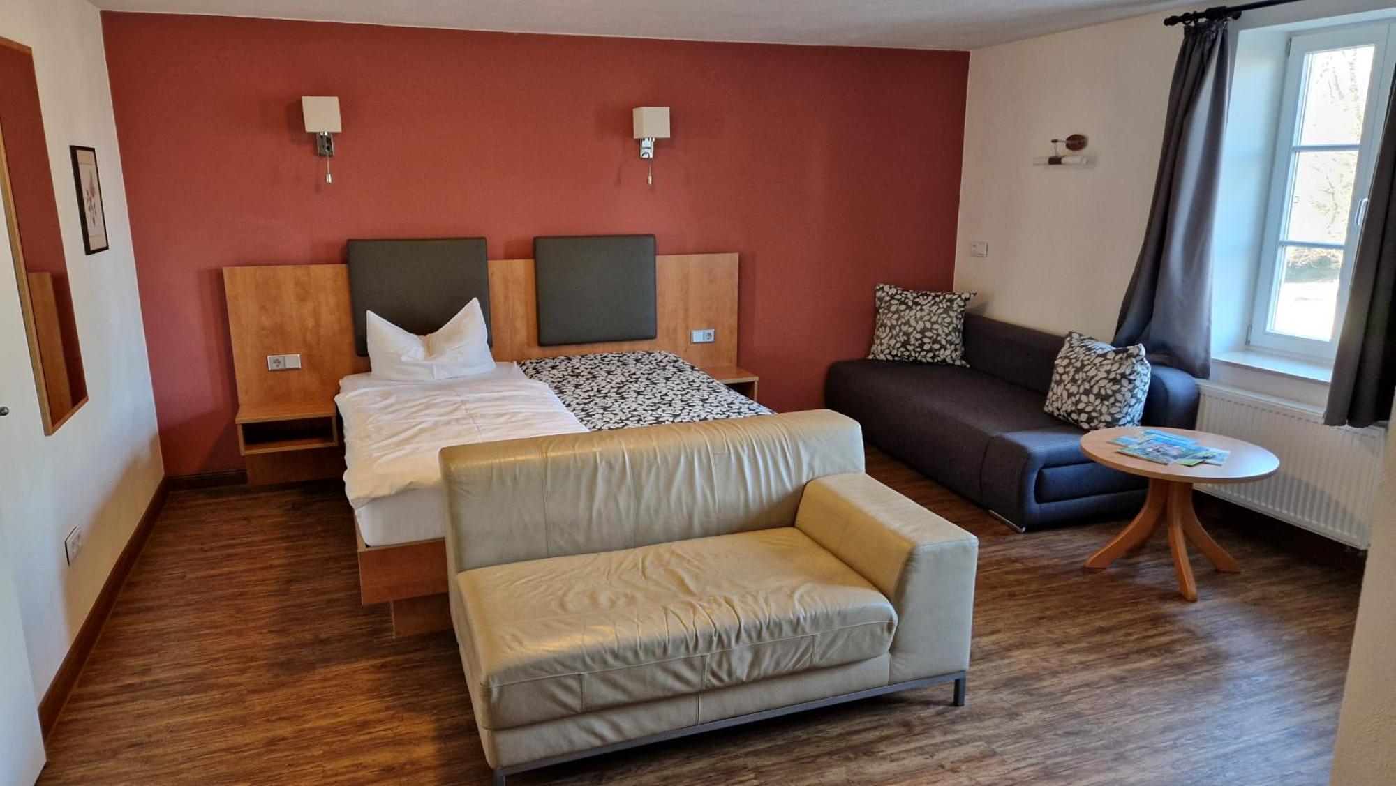 Hotel Garni Demmel & Cie Rohrsheim ภายนอก รูปภาพ