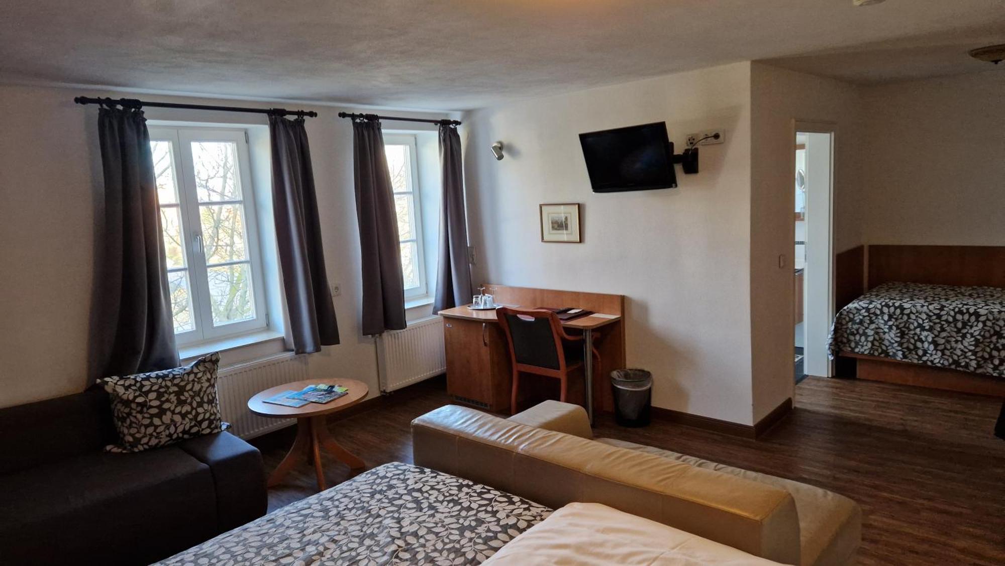 Hotel Garni Demmel & Cie Rohrsheim ภายนอก รูปภาพ