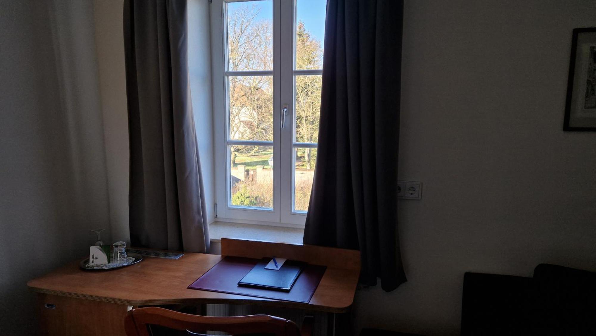 Hotel Garni Demmel & Cie Rohrsheim ภายนอก รูปภาพ