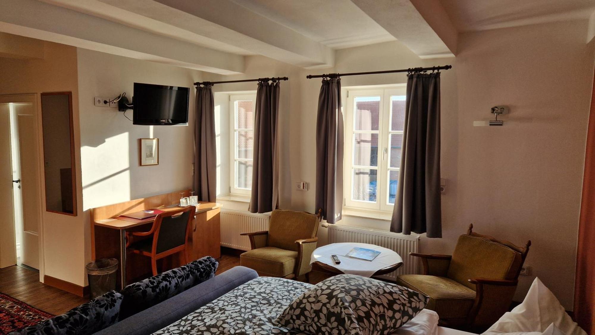 Hotel Garni Demmel & Cie Rohrsheim ภายนอก รูปภาพ
