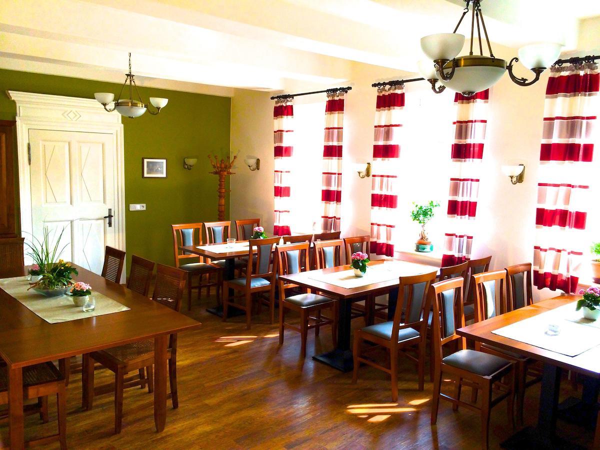 Hotel Garni Demmel & Cie Rohrsheim ภายนอก รูปภาพ